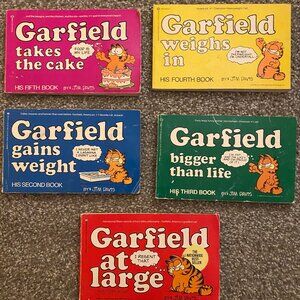 Vintage First Edition Lot Of 5 Garfield Comic Books by Jim Davis